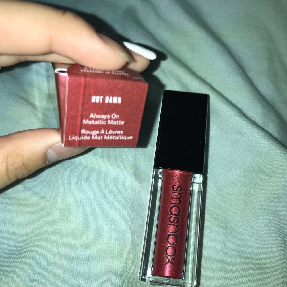 smashbox lipstick- hot damn